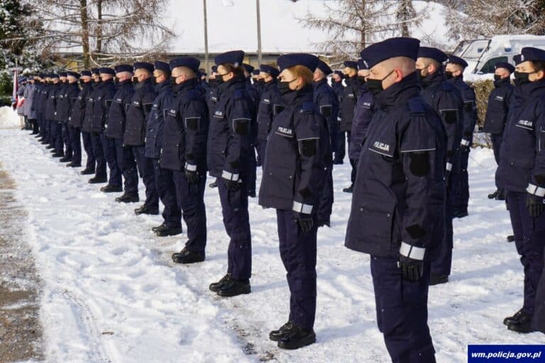 80 nowy policjant&oacute; zasiliło szeregi