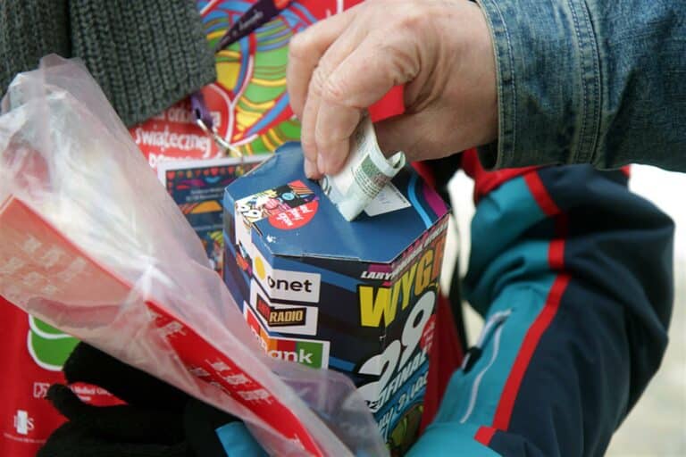 Trwa 29. finał WOŚP; do godz. 14.15 zebrano ponad 52 mln zł