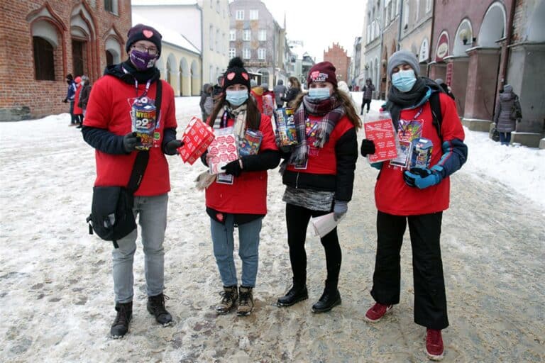 Trwa 29. finał WOŚP; do godz. 14.15 zebrano ponad 52 mln zł