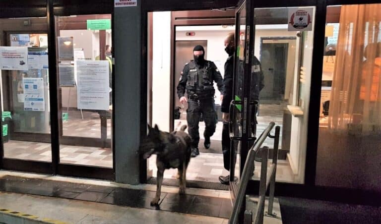 Nowe informacje. Brutalny napad na kantor. Są wieści ze szpitala