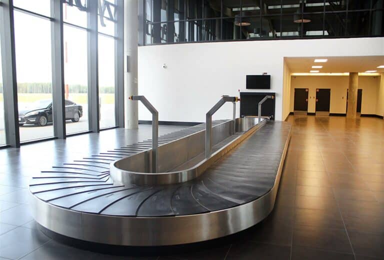 Lotnisko w Szymanach