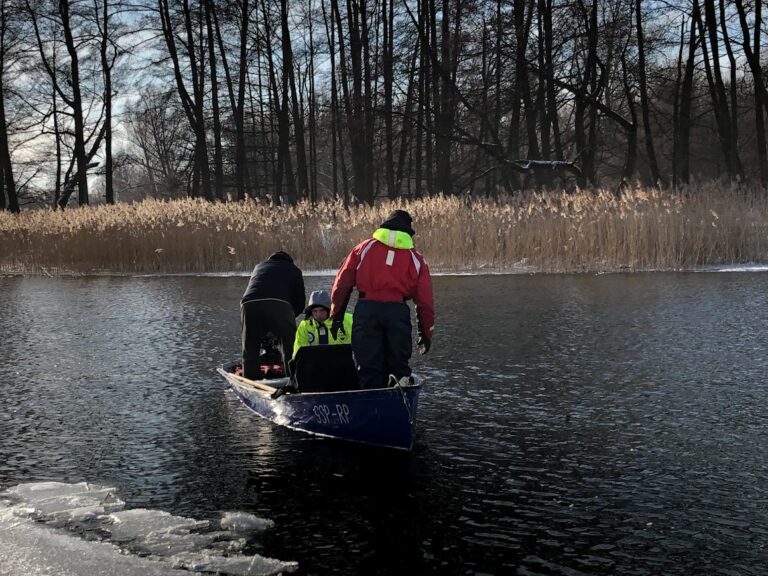 Grupa Specjalna Płetwonurków RP szuka zaginionej kobiety