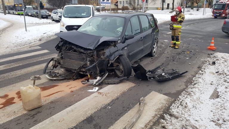Zderzenie na rondzie. Nie obyło się bez kary