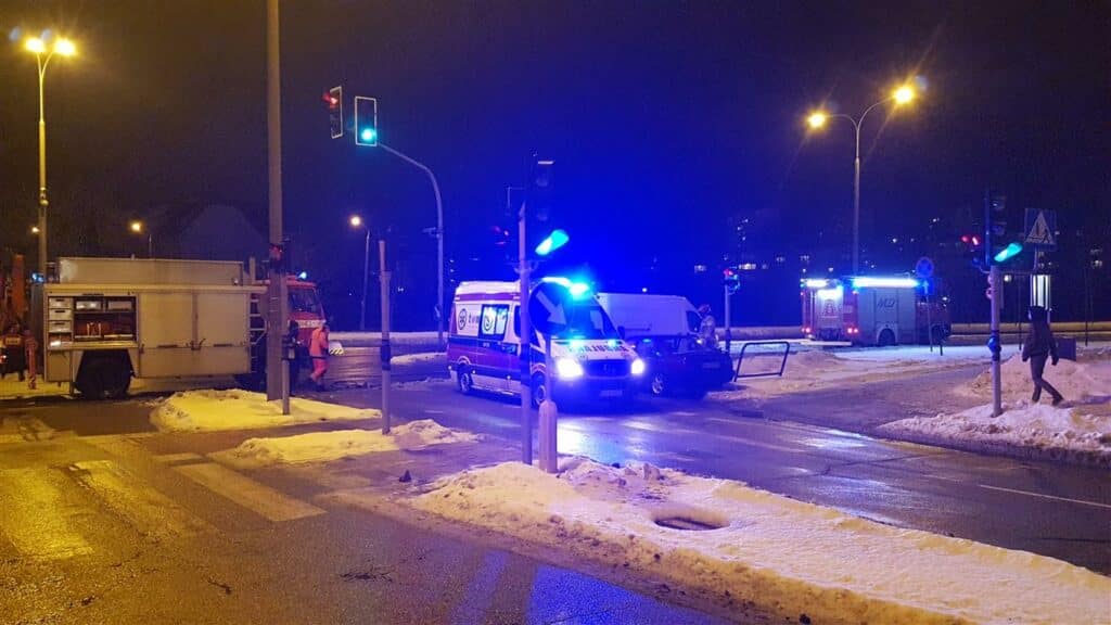 Wypadek pod salonem Toyoty w Olsztynie