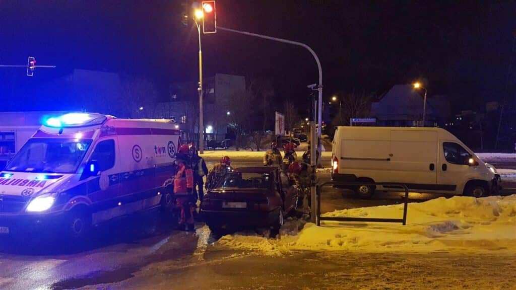 Wypadek pod salonem Toyoty w Olsztynie