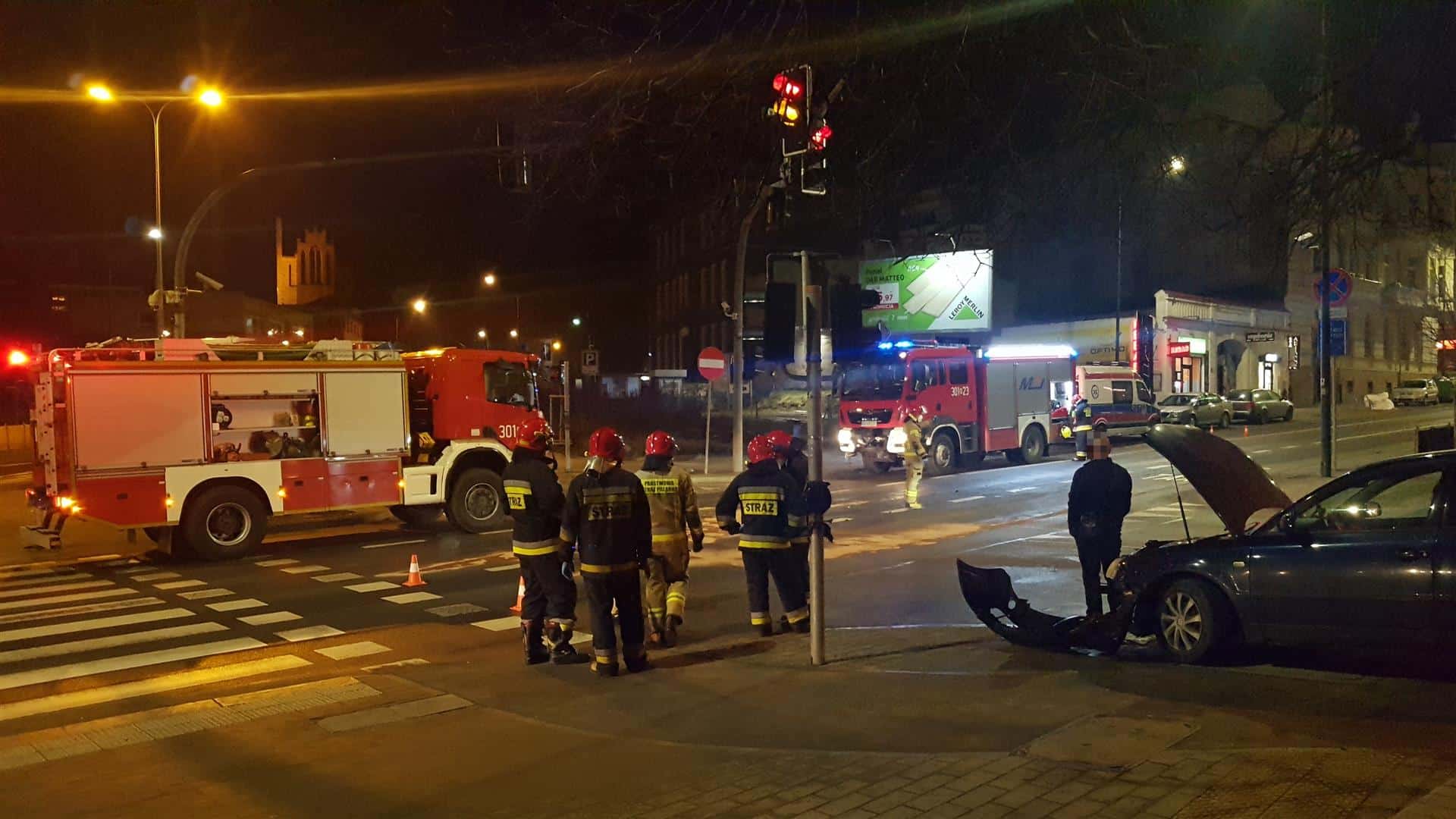 Wypadek z udziałem karetki w centrum Olsztyna
