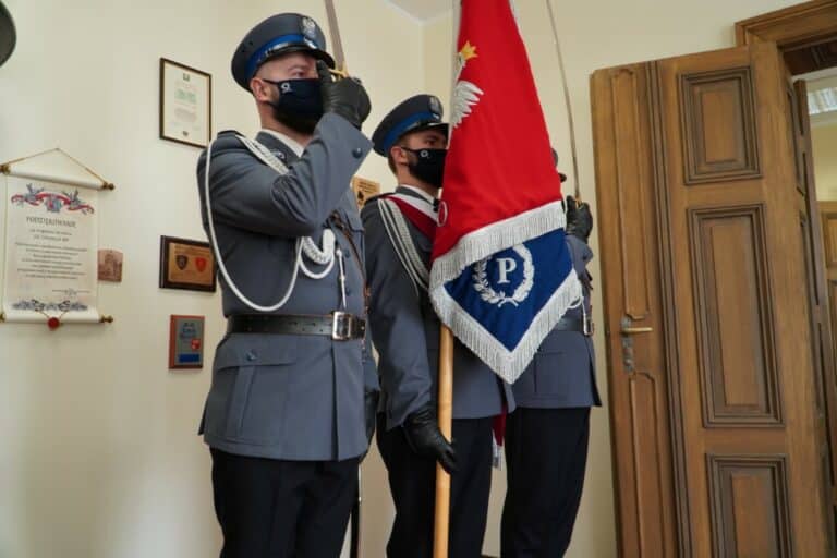 Odejście Komendanta Miejskiej Policji na emeryturę. Uroczystość pożegnania i przekazania obowiązk&oacute;w