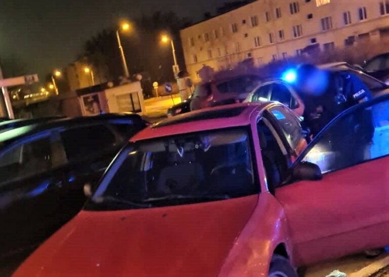Uciekał policjantom, bo nie posiadał uprawnień