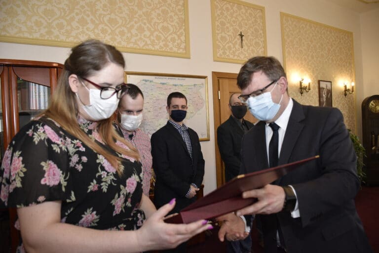 Europejski Dzień Numeru Alarmowego 112 w Olsztynie. Podziękowania dla pracownik&oacute;w Centrum Powiadamiania Ratunkowego