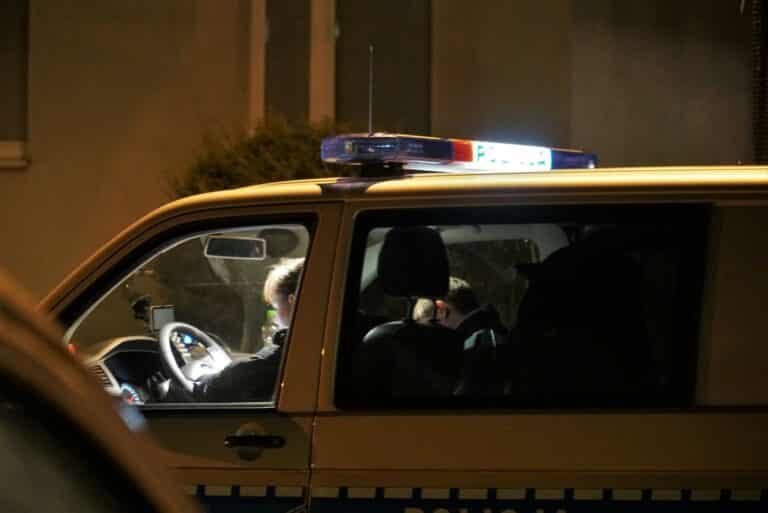 Mieszkańcy m&oacute;wią o mordercy na wolności. Co wydarzyło się na ul. Porannej w Gutkowie?