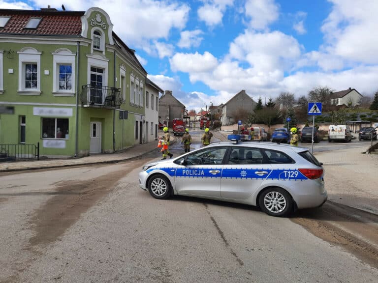 Ewakuacja 50 os&oacute;b. Zablokowanych jest kilka ulic