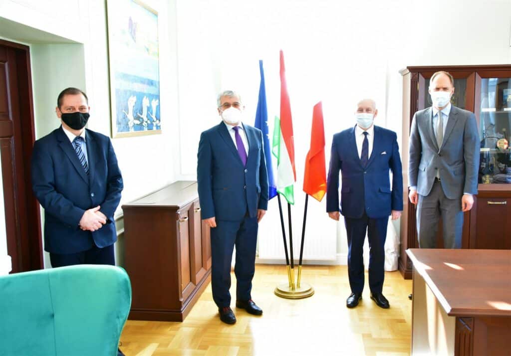 Węgierscy dyplomaci z wizytą u marszałka województwa warmińsko-mazurskiego Wiadomości, Olsztyn