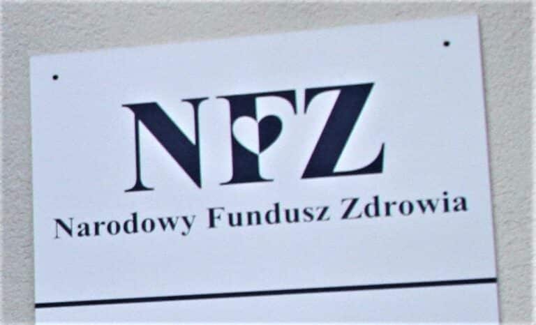 NFZ szuka dodatkowych mobilnych zespoł&oacute;w szczepiących