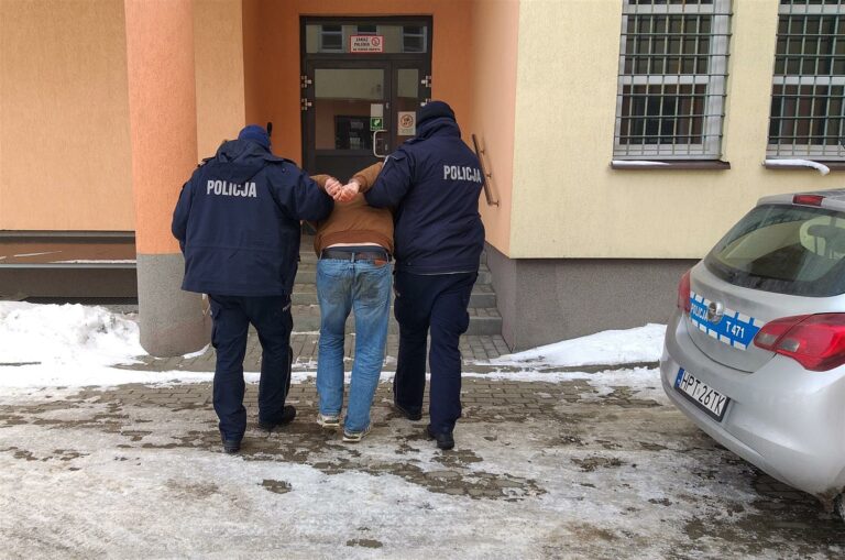 Nowe fakty w sprawie ataku na komendę w Węgorzewie