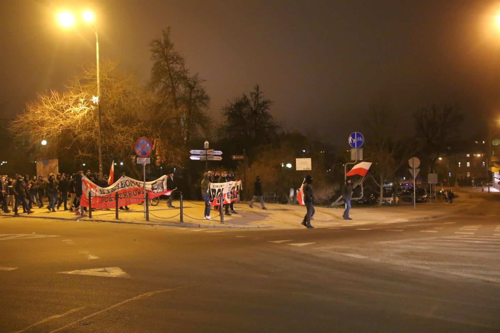 Ulicami Olsztyna przeszedł cichy marsz ku pamięci Żołnierzy Niezłomnych