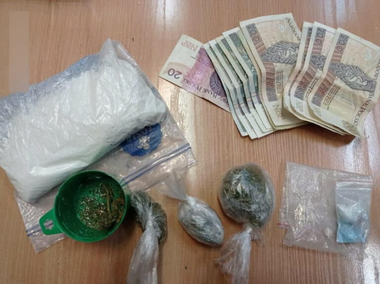 Lokalni dilerzy ujęci. Znaleziono przy nich spore ilości narkotyków