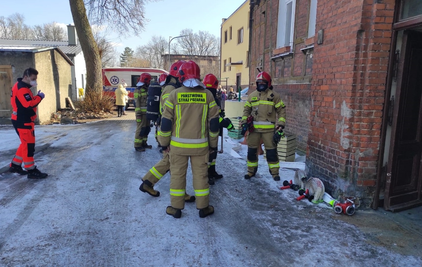 Groził żonie wysadzeniem mieszkania. Ewakuowano mieszkańców budynku ewakuacja Wiadomości, Ostróda