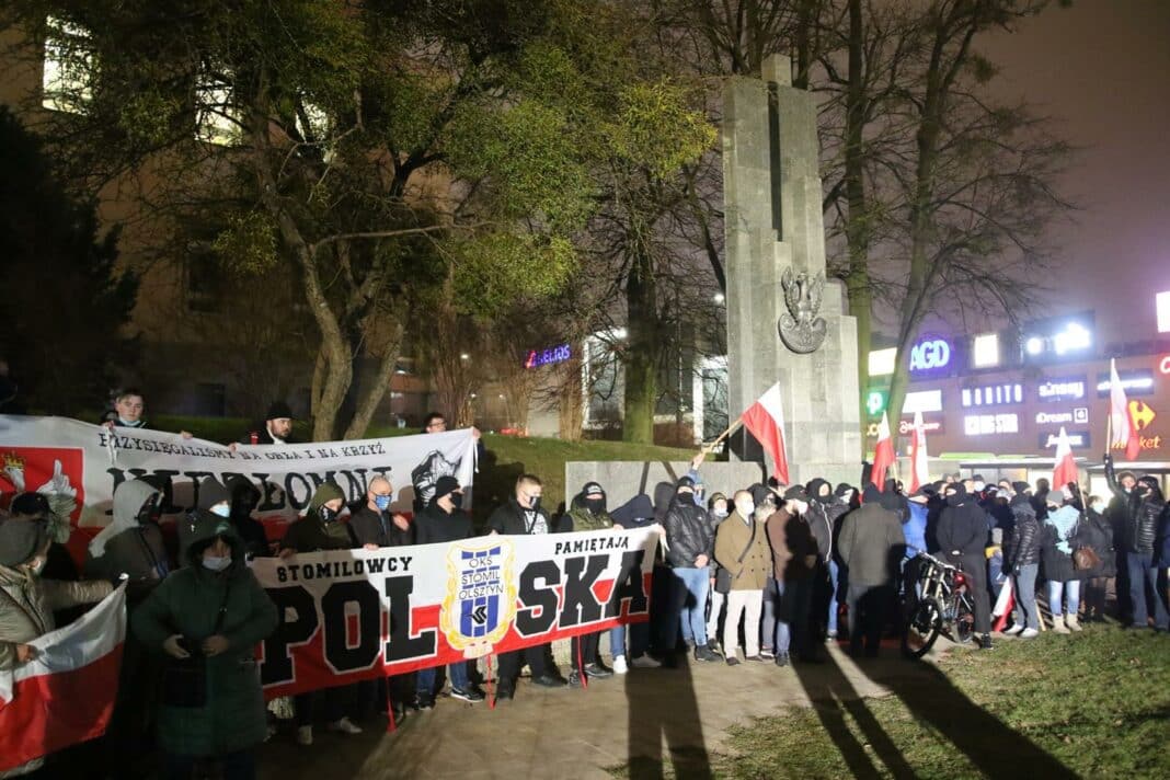Ulicami Olsztyna przeszedł cichy marsz ku pamięci Żołnierzy Niezłomnych