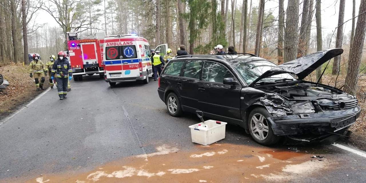 Dk 58 zablokowana po wypadku w Dłużku