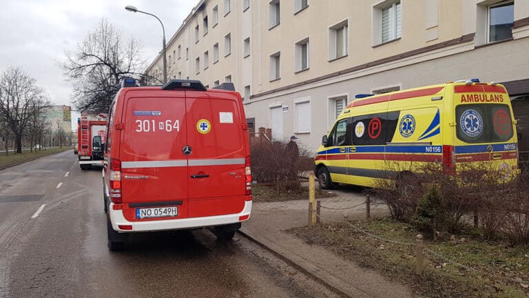 Interwencja strażak&oacute;w przy wycieku gazu na ul. Dworcowej