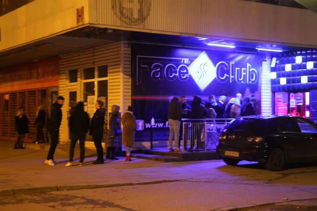 Policja i sanepid odpuściły Face Clubowi. Zjawiły się tłumy
