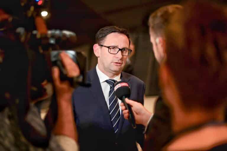 Daniel Obajtek zakupił kolejną działkę na Mazurach