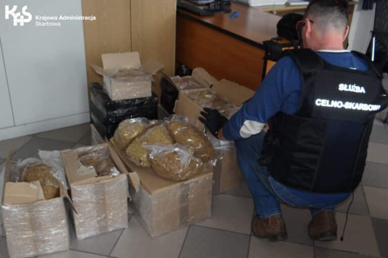 Nielegalny towar w przesyłkach kurierskich. Do właścicieli nie dotrą