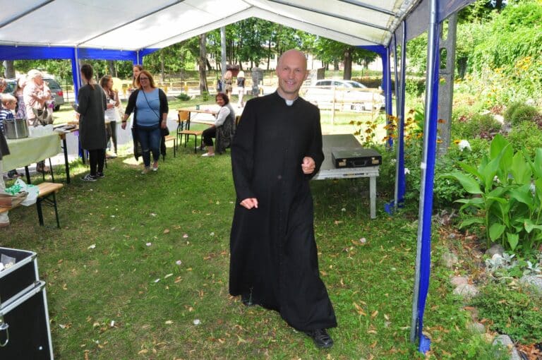 Poświęcał się dla innych. Teraz ksiądz Andrzej sam potrzebuje pomocy