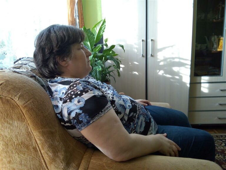 Zrozpaczona matka boi się o życie swojego syna w więzieniu