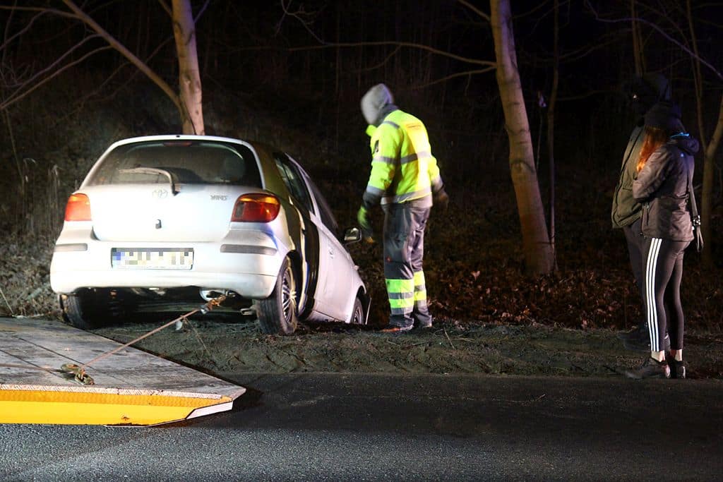 Toyotą wpadła na drzewo wypadek Olsztyn, Wiadomości