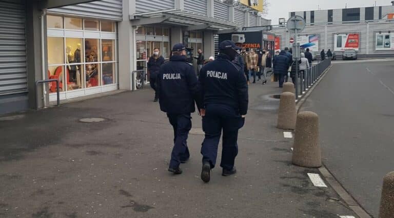 Mieszkańcy Olsztyna lekceważą obostrzenia epidemiczne