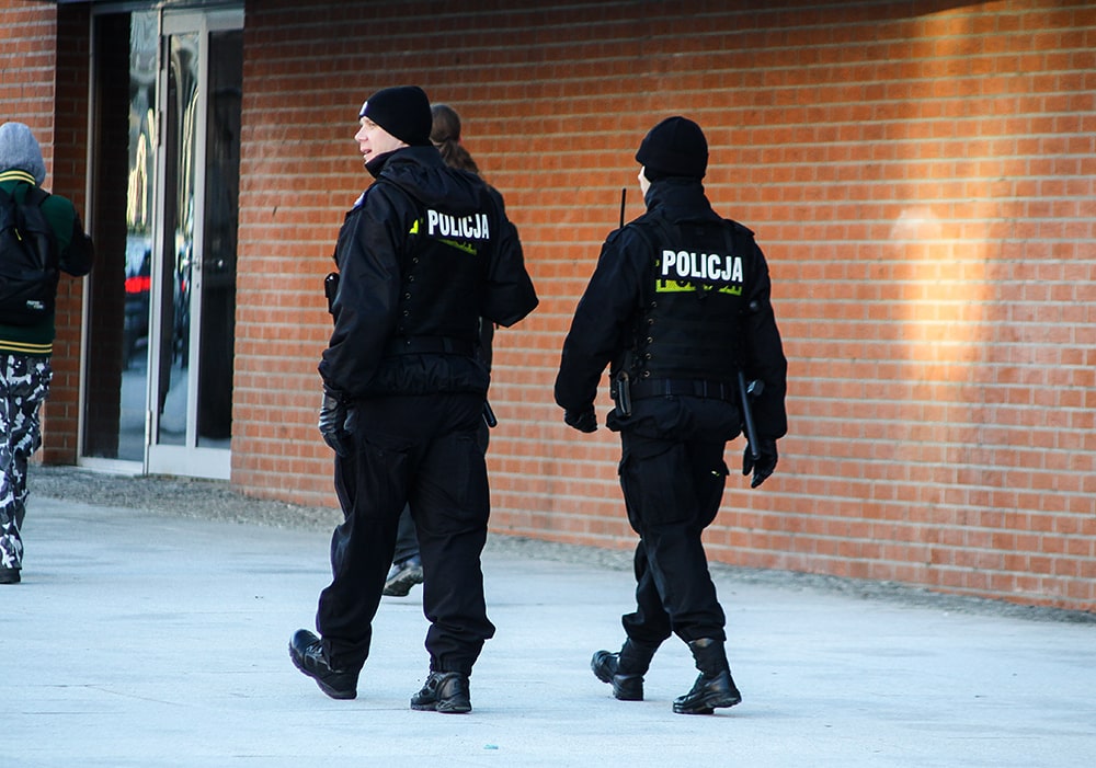 185 wykroczeń związanych z brakiem maseczki ujawnili policjanci w powiecie olsztyńskim