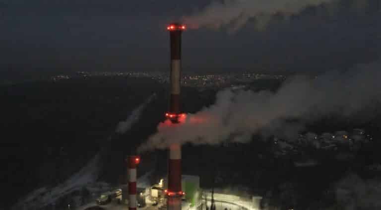 Smutek wśród olsztyniaków po wyburzeniu charakterystycznego komina w Kortowie