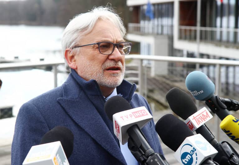 Eksperymenty medyczne na płodach? MZ kontroluje prof. Maksymowicza na UWM