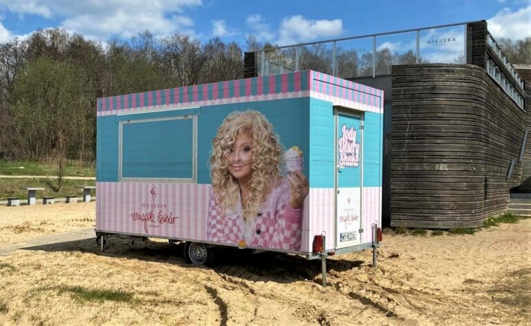 Lody Magdy Gessler już Olsztynie. Stanęły przy samej plaży