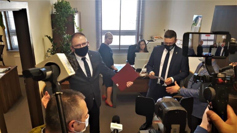 Olsztyńscy sędziowie domagają się powrotu Juszczyszyna do pracy