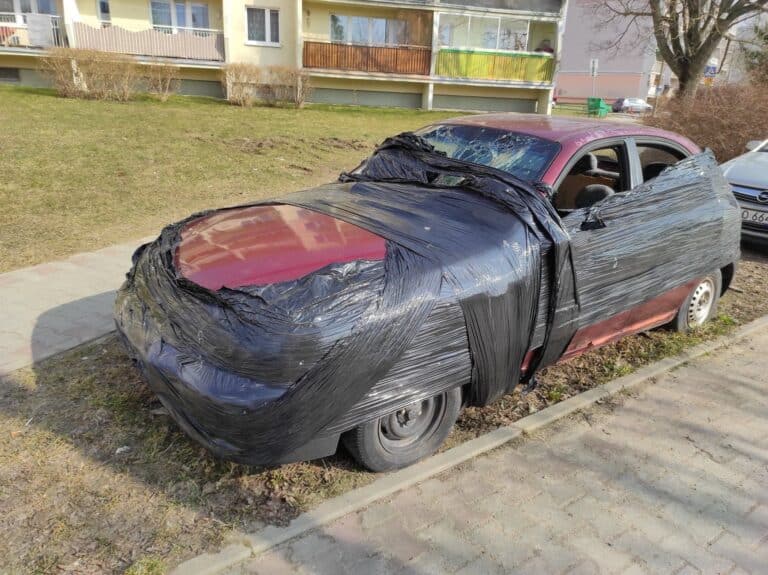 Kolejne porzucone auto w Olsztynie