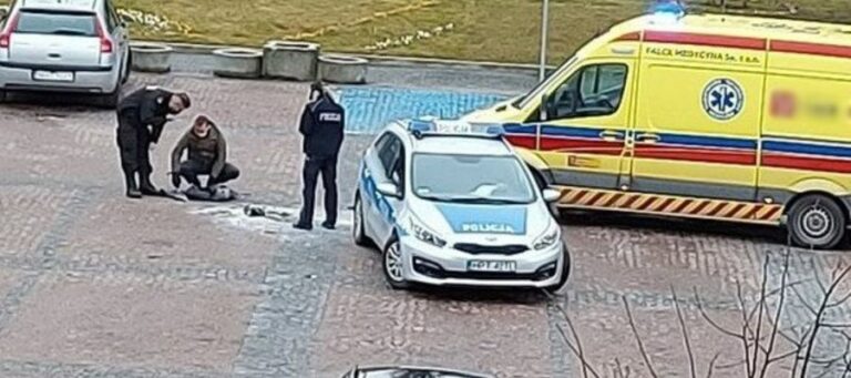 Nie żyje 28-latek, który podpalił się na parkingu