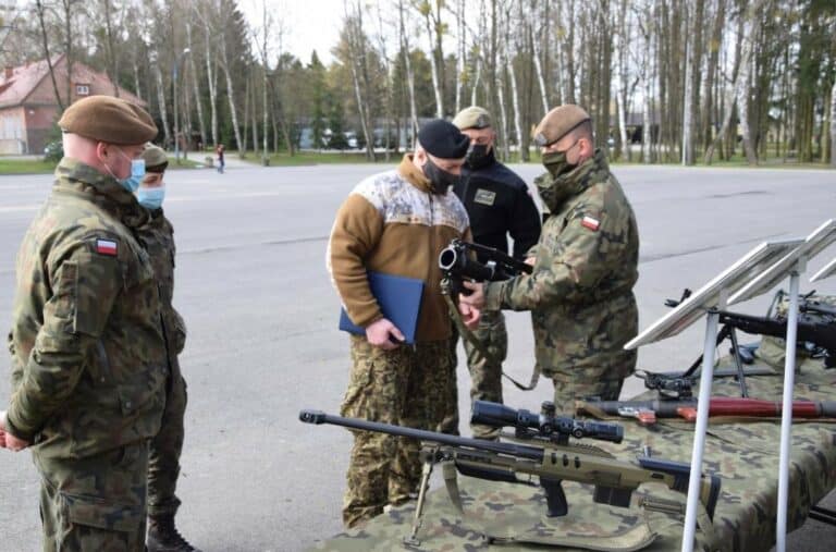 Łotewski Attach&eacute; z wizytą u 4. Warmińsko-Mazurskiej Brygady OT