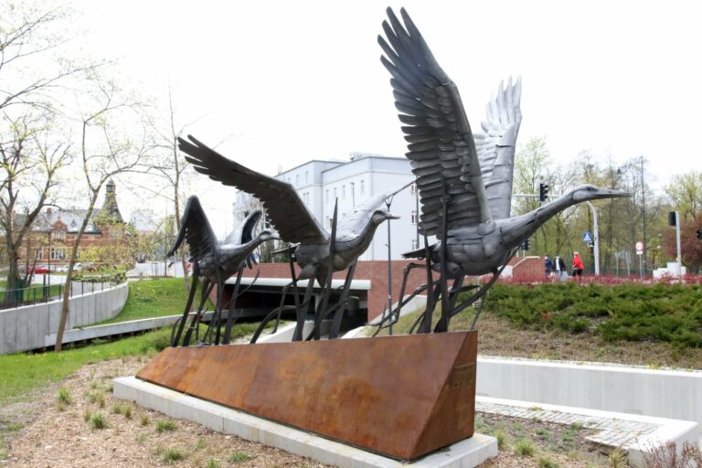 Nowa rzeźba w Parku Centralnym już zardzewiała?