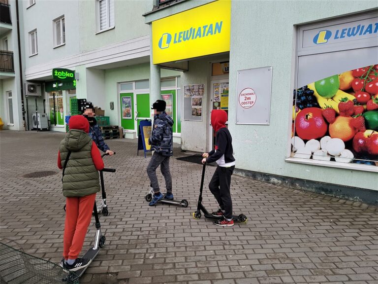 9-latek popłakał się jak płacił za 8 lod&oacute;w Ekipa w Lewiatanie. Stracił oszczędności