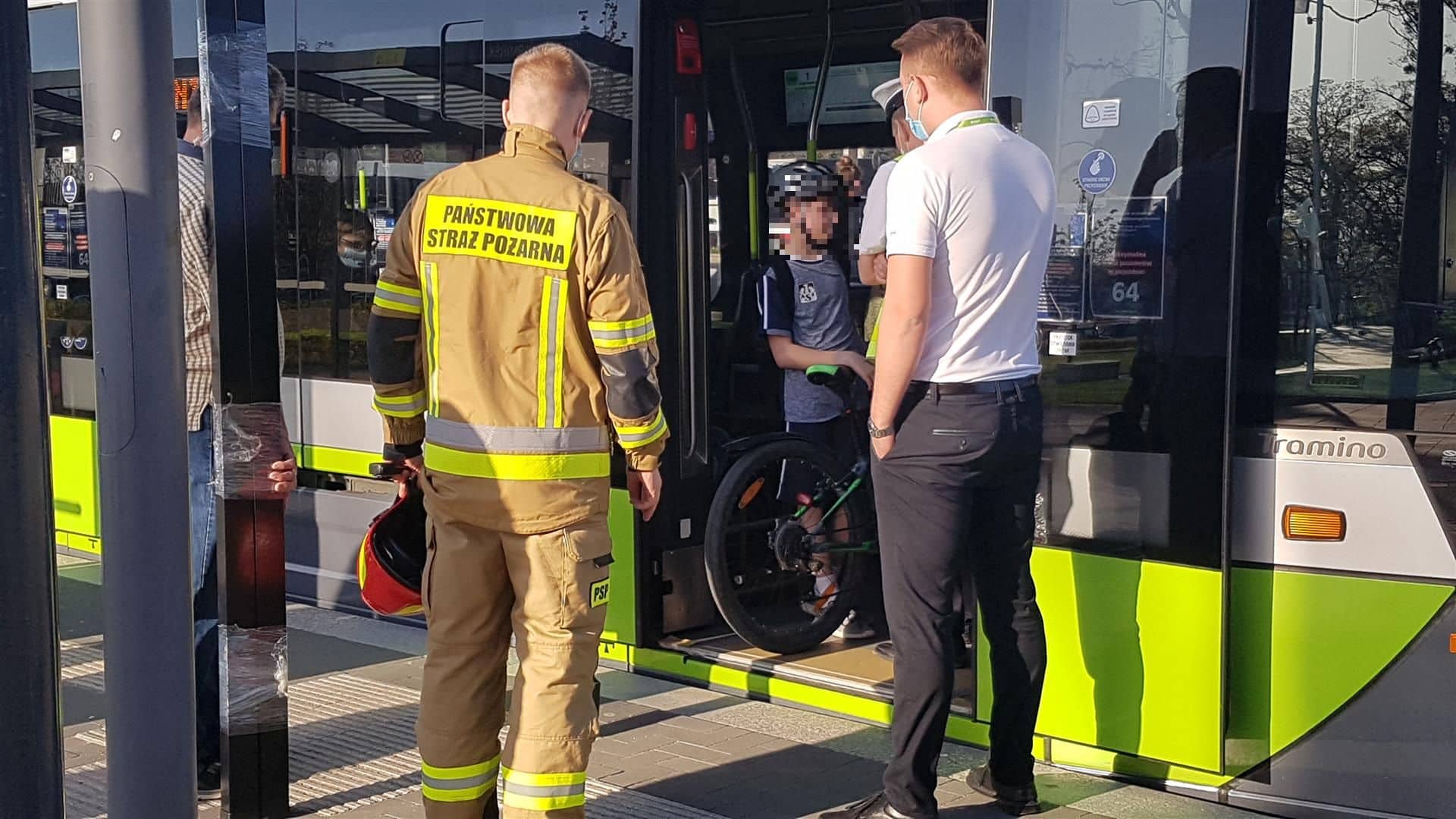 12-letni rowerzysta wjechał pod tramwaj koło Galerii Warmińskiej Galeria Warmińska Wiadomości, Olsztyn