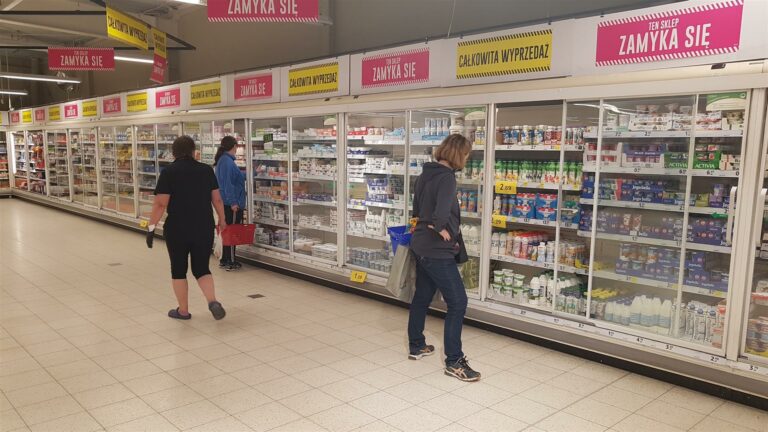 Sieć  sklep&oacute;w została sprzedana. Kolejny market znika z Olsztyna