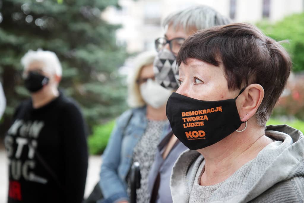 Protest pod olsztyńskim sądem w Dniu Solidarności