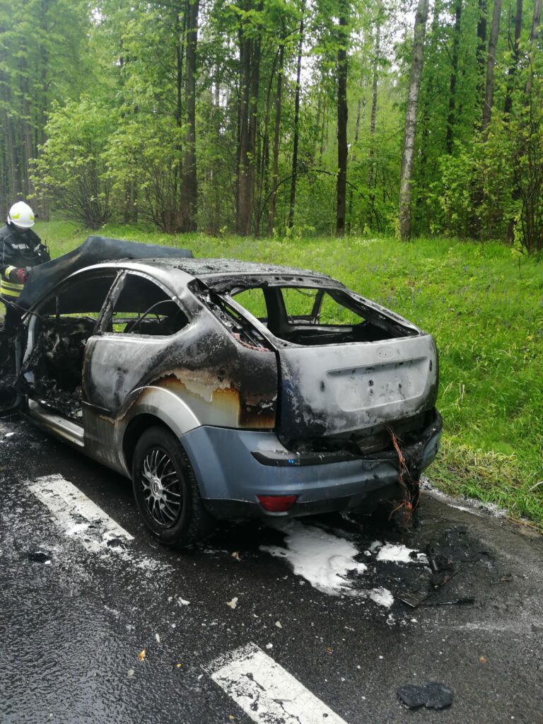 Utrudnienia na DK 51. Doszło do pożaru auta wypadek Wiadomości, Olsztyn