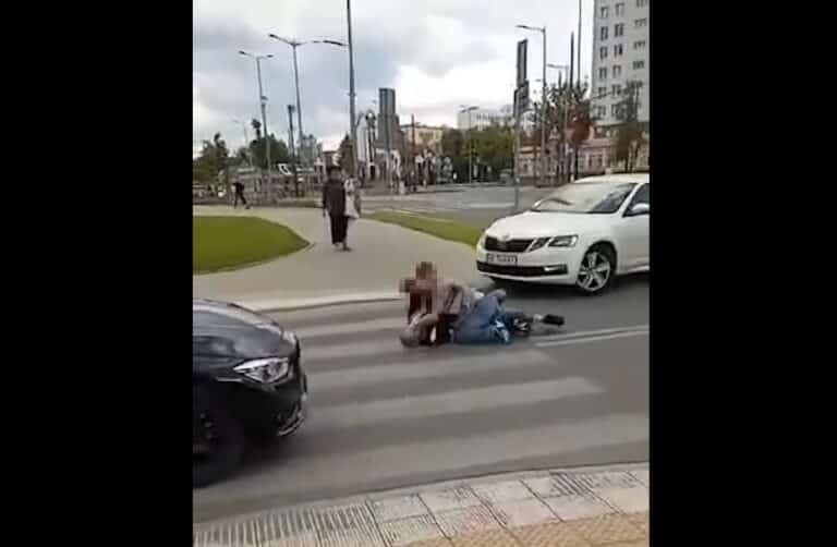 Pobili się na przejściu dla pieszych