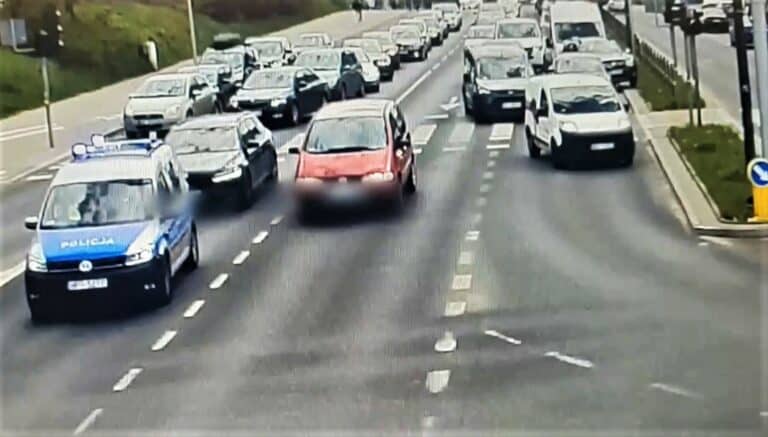 Poród zaczął się w godzinach szczytu i w miejskim korku