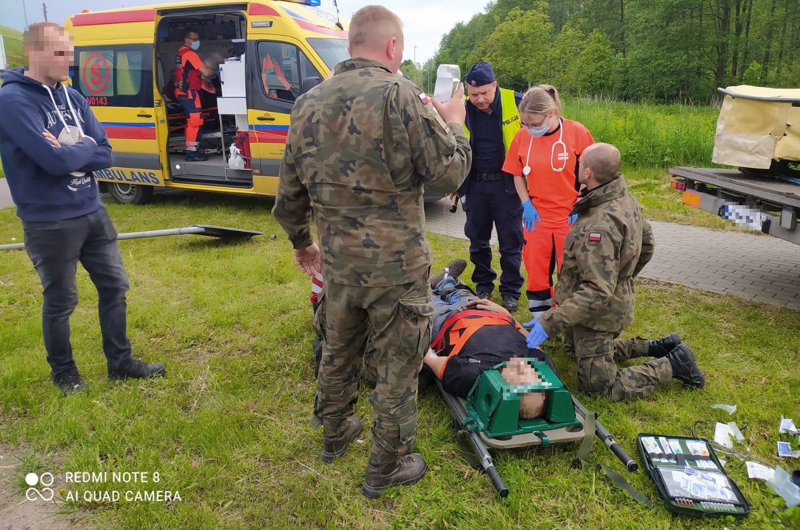 Auto stoczyło się z lawety. Dzięki żołnierzom udało się uratować ludzkie życie wypadek Wiadomości, Nowe Miasto Lubawskie