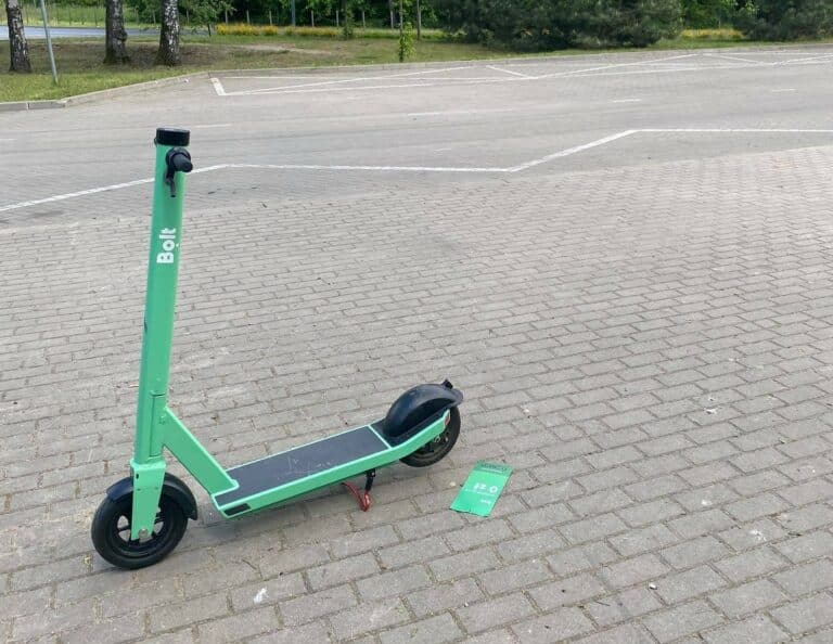 21-latek jeździł po Olsztynie hulajnogą z ponad 2 promilami