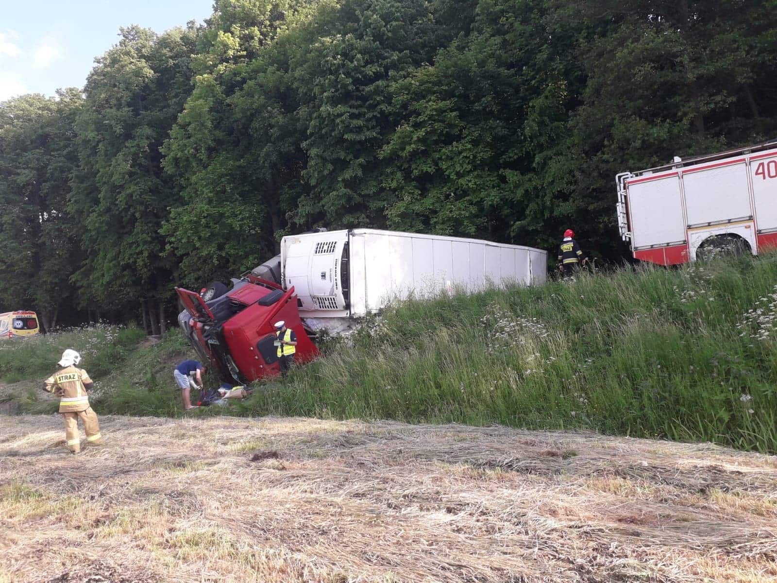 Wywrócona ciężarówka zablokowała drogę krajową wypadek Olsztyn, Wiadomości